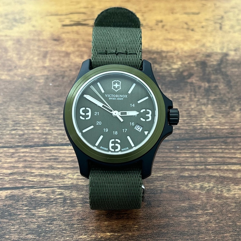 VICTORINOX “Swiss Army” Men’s Watch - Model #241514